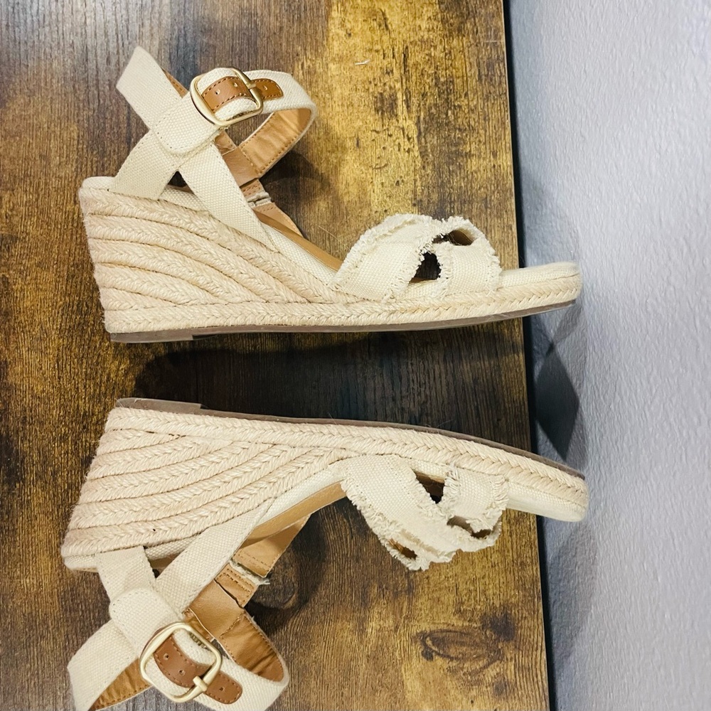Tommy Bahama Bethany Wedge Heel Sandals Cream Womens Size 8 - Picture 12 of 16